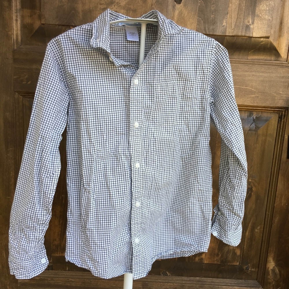Boys 8 long sleeve button down dress shirt 🎻